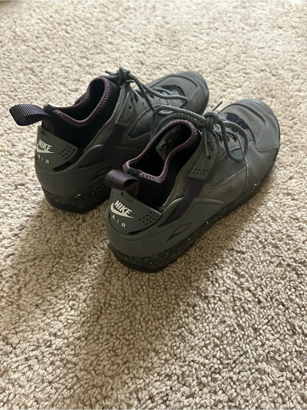 Nike Air Revaderchi Hiking Sneakers Flint Grey Men’s Size 10.5